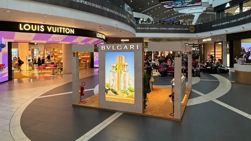 Zona de compras duty free en el aeropuerto de Fiumicino